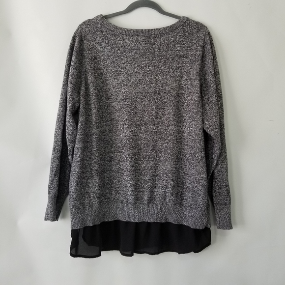 Torrid size 3 sweater with rose applique - Picture 3 of 8